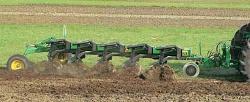 Плуг 4-6-ти корпусный John Deere 2810