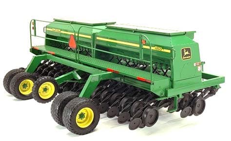 Сеялка John Deere 1590
