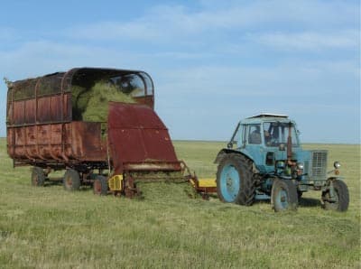 Подборщик погрузчик рассыпного сена КазНИИМЭСХ ППС-7