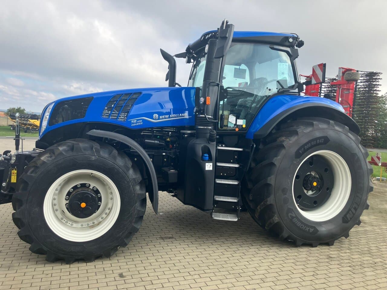 Трактор New Holland T8.435, 2024