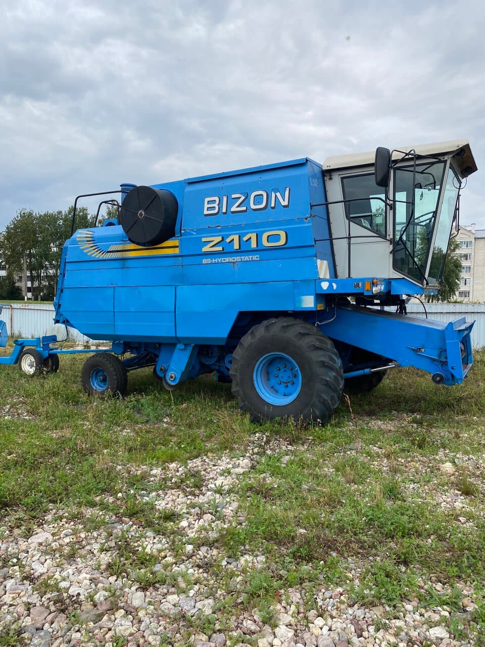Комбайн зерноуборочный Bizon Z110