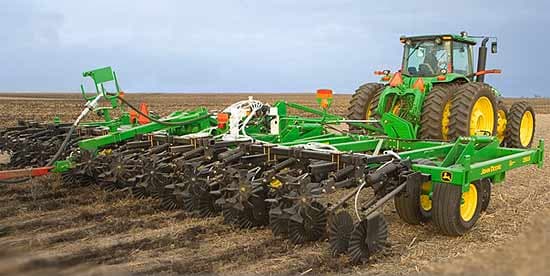 Машина для внесения питательных веществ John Deere серии 2510S