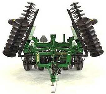 Борона дисковая гидрофицированная прицепная John Deere 637