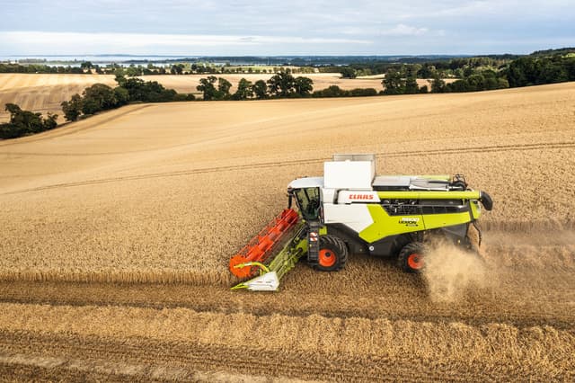 Зерноуборочный комбайн LEXION 6000 / 5000
