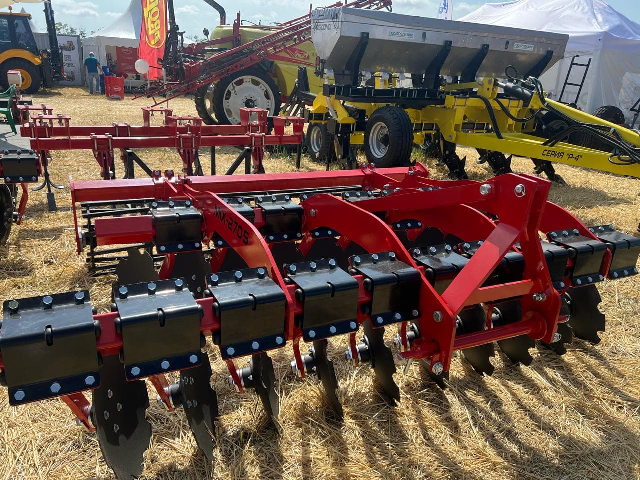Дисковая борона серии MIX-270S (под 80...125 л.с.)
