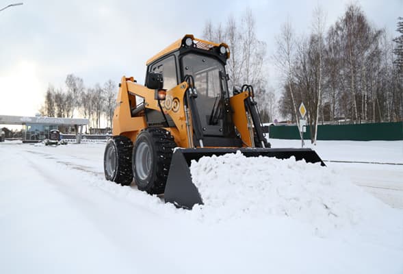 Мини-погрузчик с бортовым поворотом АНТ-1200