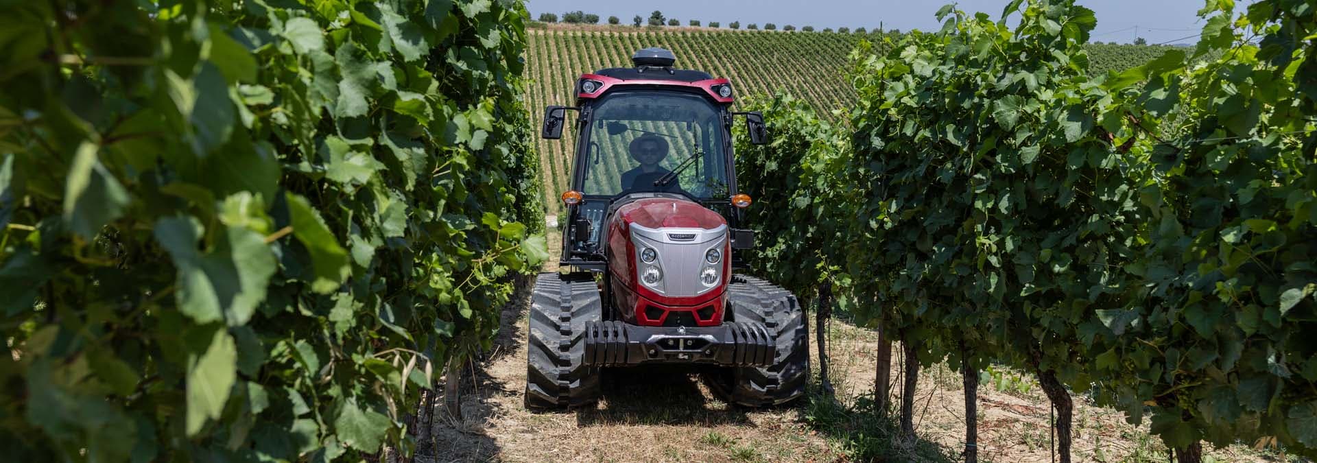 Гусеничный трактор McCormick X4T