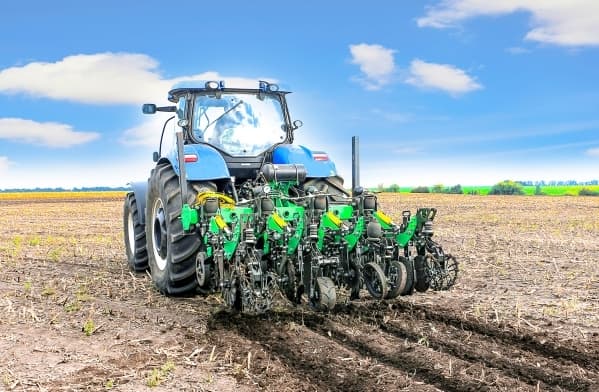 Почвообрабатывающий культиватор полосового рыхления Strip-Till HERCULES 4