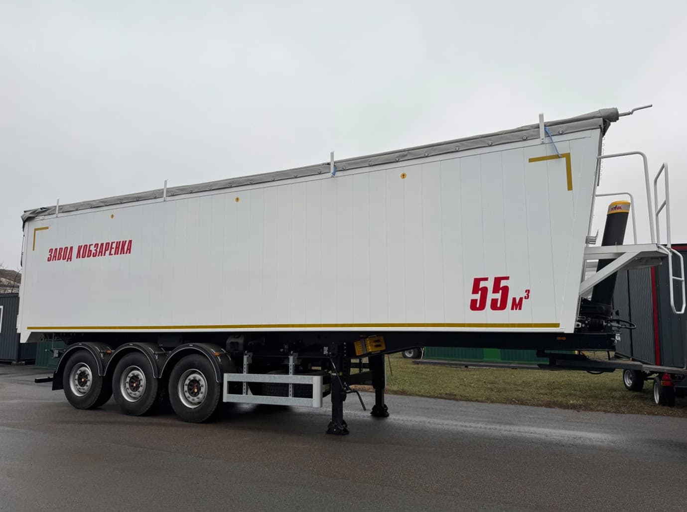 Полуприцеп-зерновоз алюминиевый АНП-55