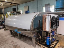 Охладитель молока горизонтальный закрытого типа на 1500 л
