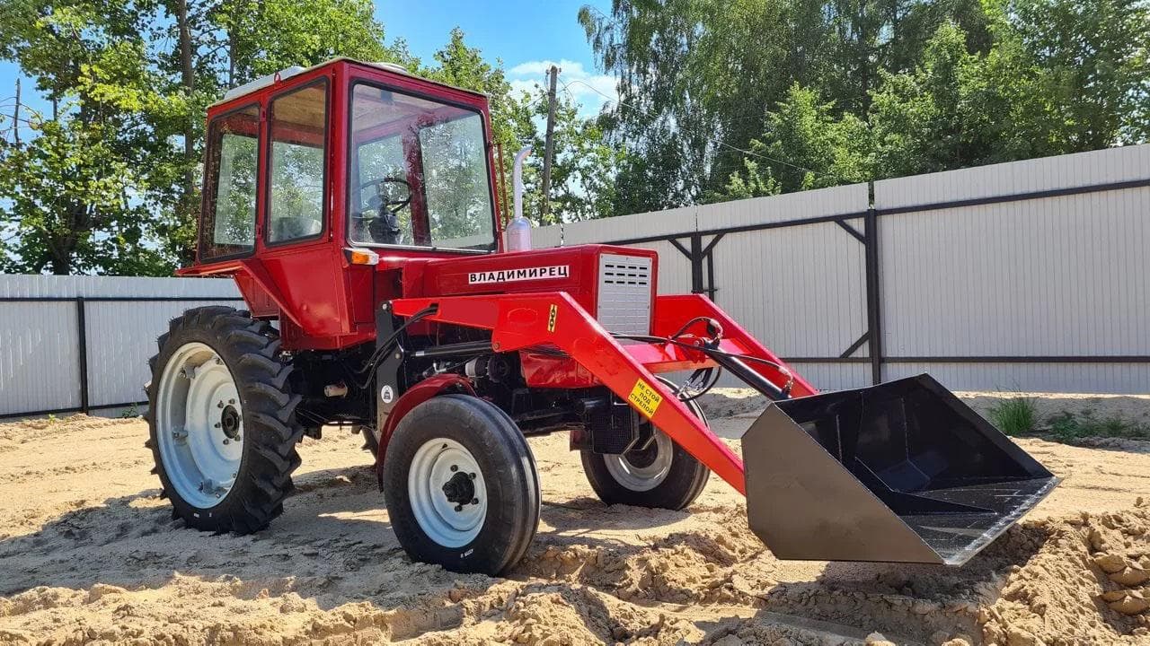 Погрузчик фронтальный ПКУ-0.5L ЛАЙТ (3 гидроцилиндра) на Т-25 Владимирец
