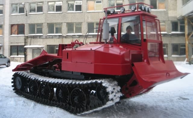 Трелевочный трактор Онежец-300 БС