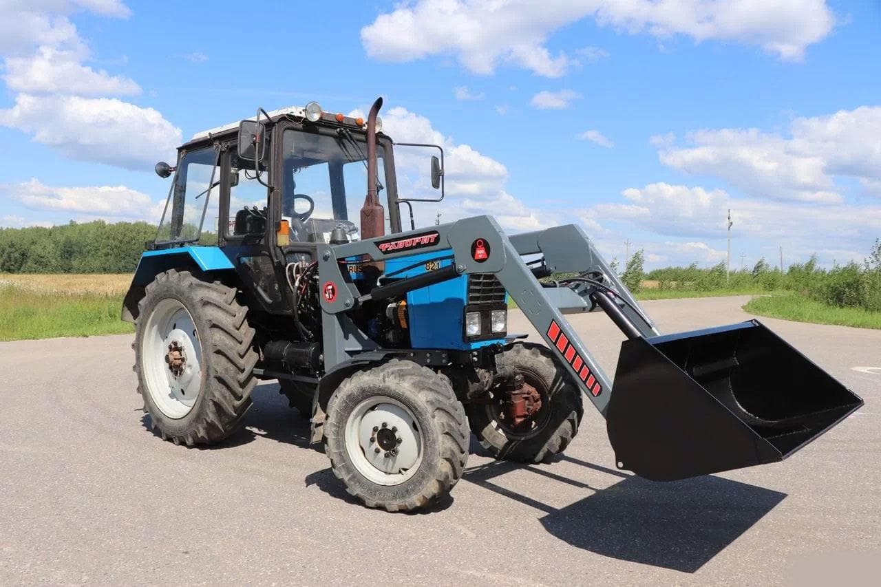 Погрузчик фронтальный ПКУ-0.8L Фаворит-800 Лайт