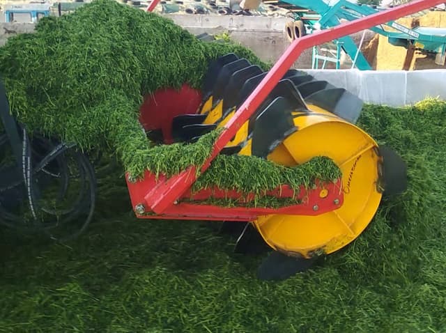 Барабанный разравниватель силоса РС-2400
