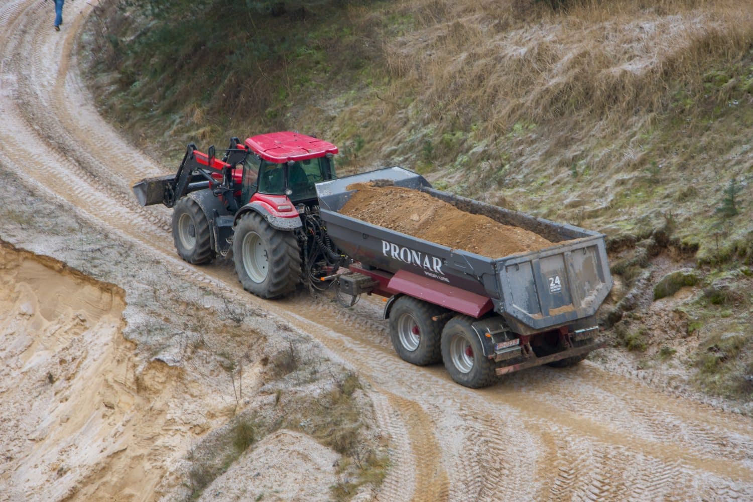 Прицеп-самосвал PRONAR T701HP
